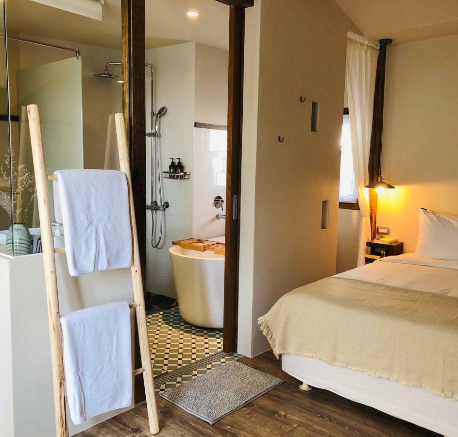 Casa Ostia Bed & Breakfast Hengchun Exterior photo